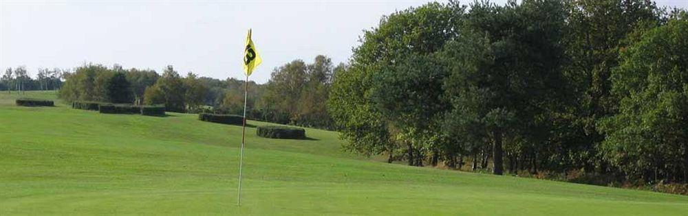 Hotel Du Golf De Clécy Екстериор снимка
