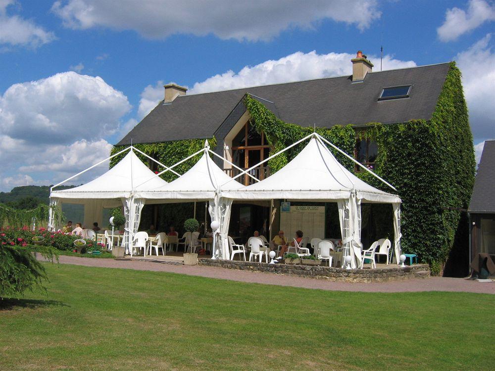 Hotel Du Golf De Clécy Екстериор снимка