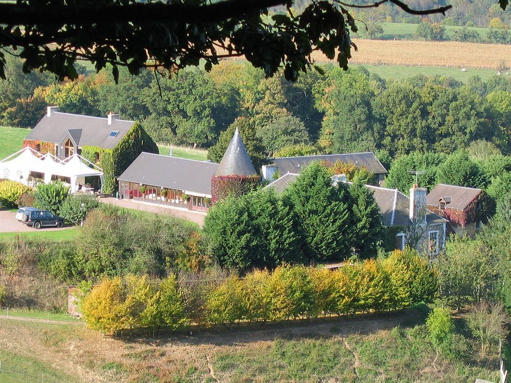 Hotel Du Golf De Clécy Екстериор снимка