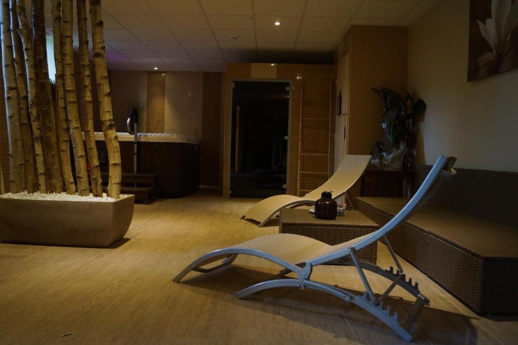 Hotel Du Golf De Clécy Екстериор снимка